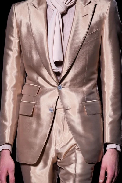 Look 12